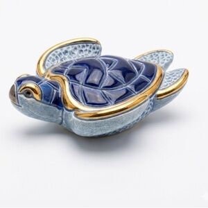 De Rosa Rinconada Adult Carey Sea Turtle #F129 Ceramic Figurine Gold Accents